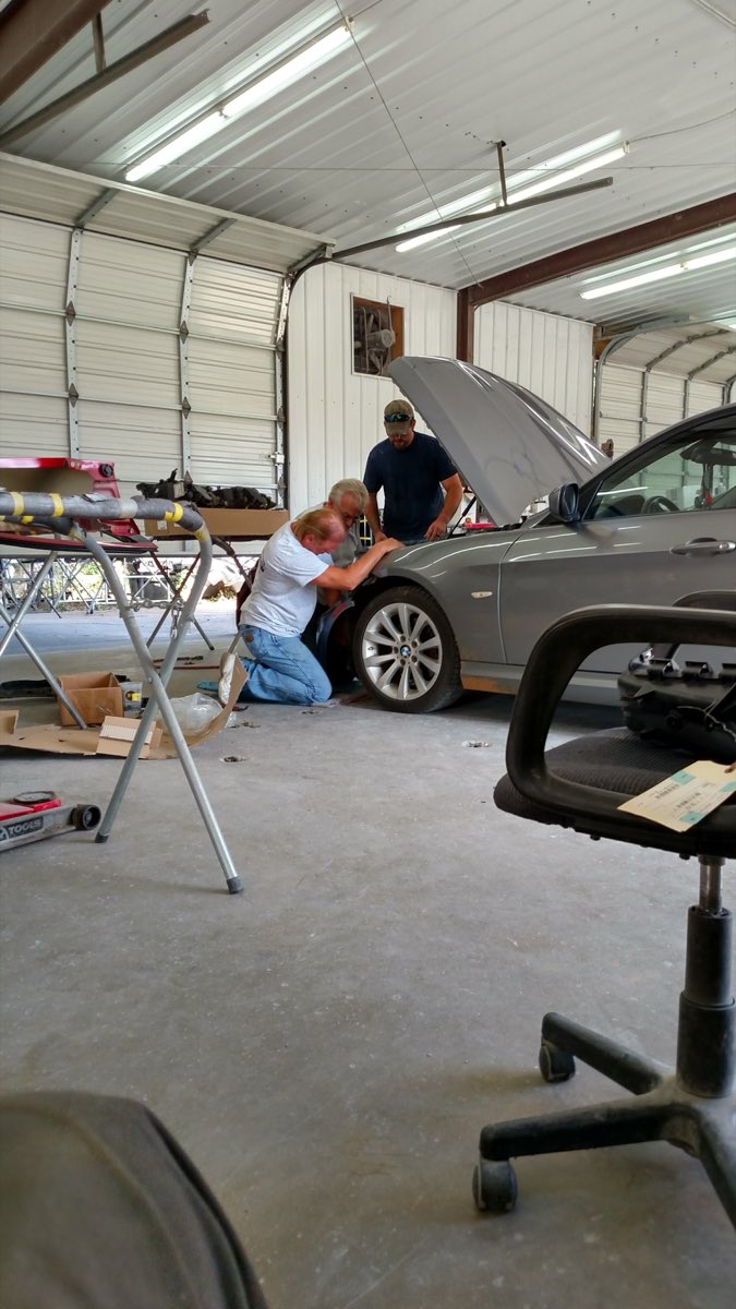 Reynolds Body Works auto body work